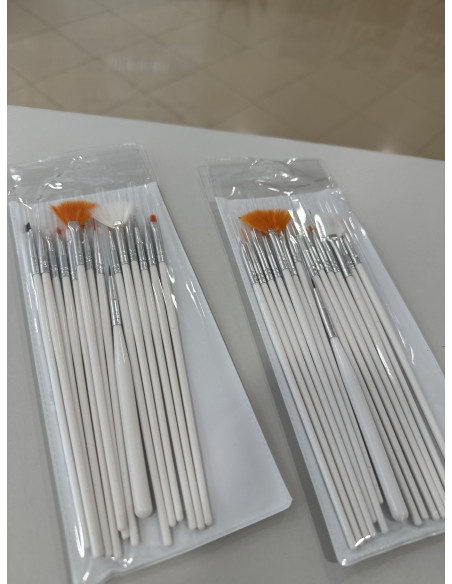 Pinceles para uñas/maquillaje 15unds