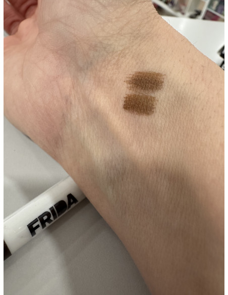 Lápiz de Cejas Líquido Frida 4 puntas